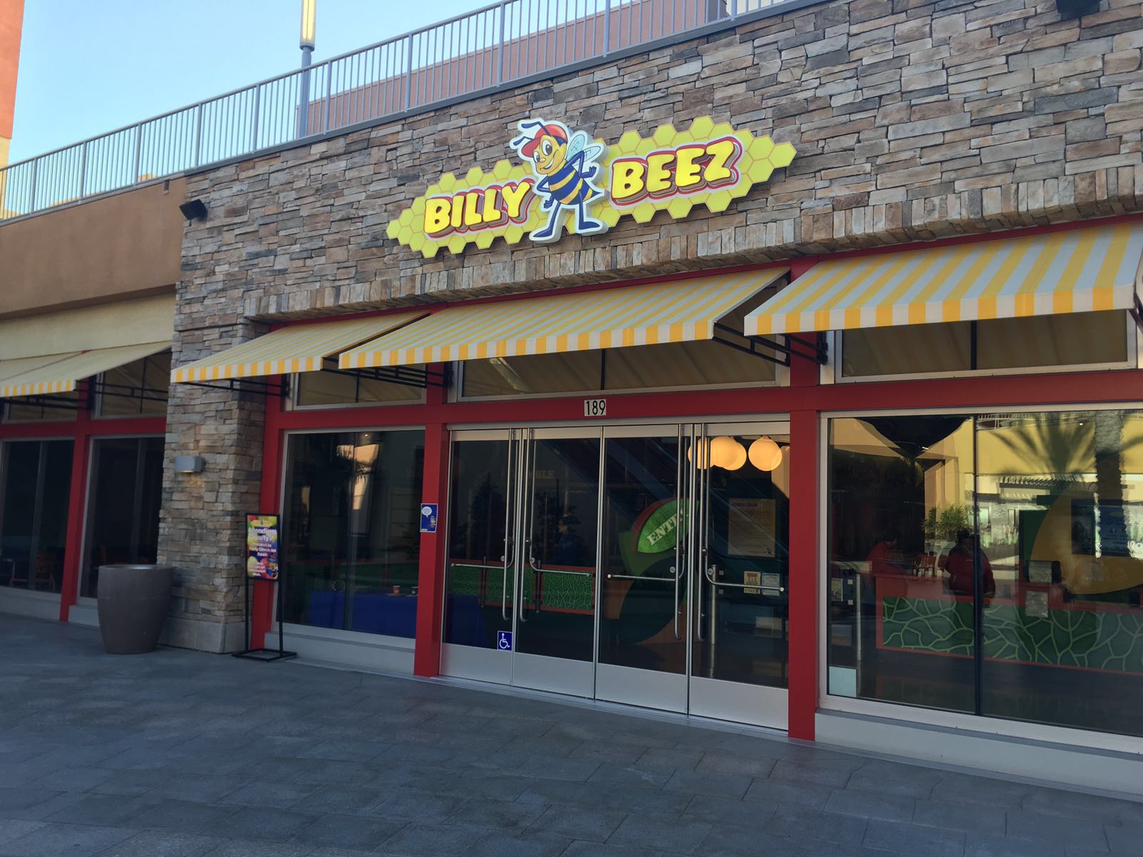 Anaheim GardenWalk Billy BeezBilly Beez